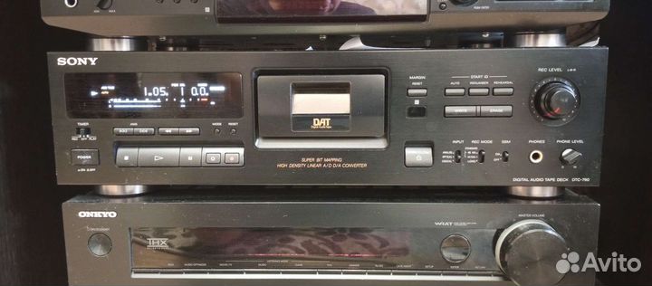 Кассетная дека Sony DAT DTC-790 с пультом