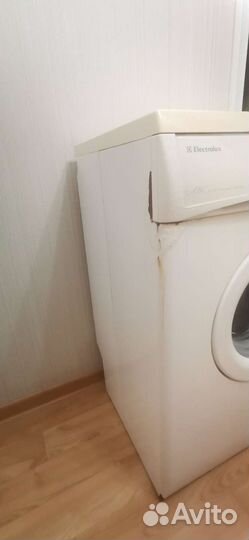 Стиральная машина Electrolux EWS 1046