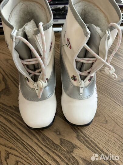 Комплект Беговые лыжи и ботинки Rossignol 150