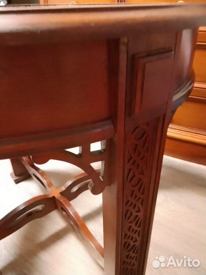 Старинный чайный столик