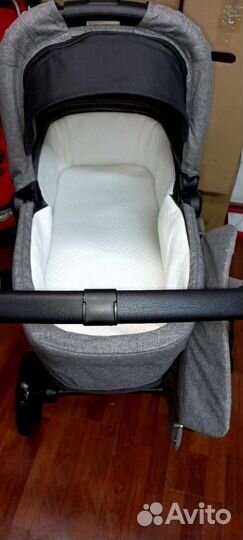 Коляска Thule sleek для погодок