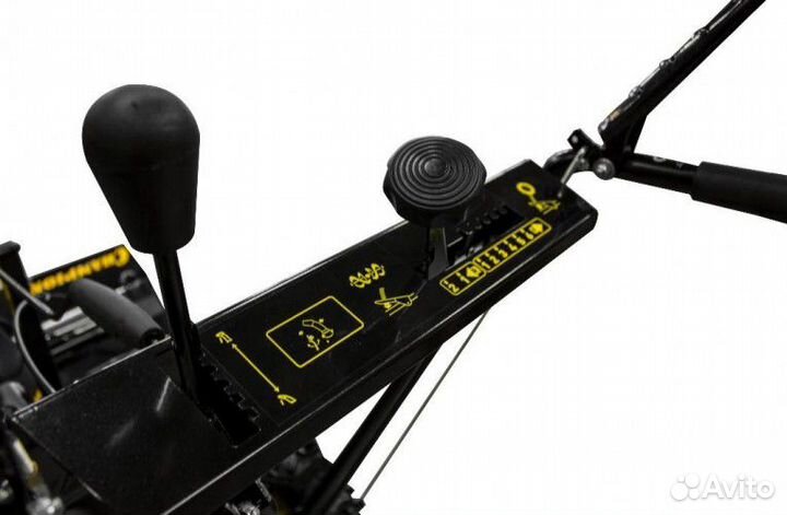 Снегоуборочная машина champion ST 655