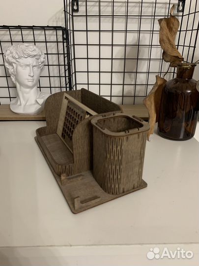 Органайзер настольный деревянный с календарем