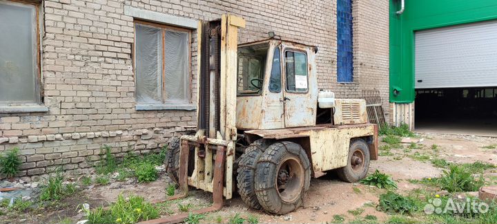 Львовский вилочный погрузчик бу