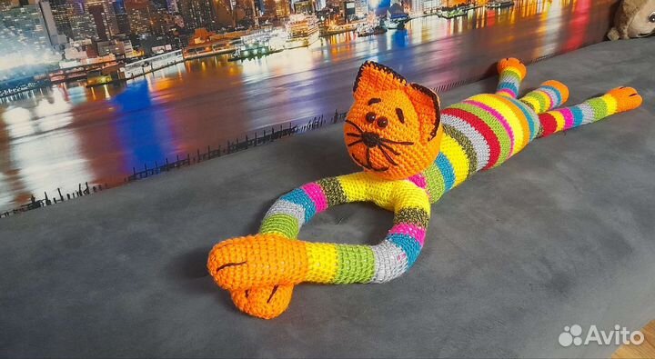 Вязаный кот