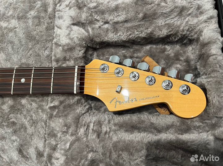 Электрогитара Fender Elite Stratocaster