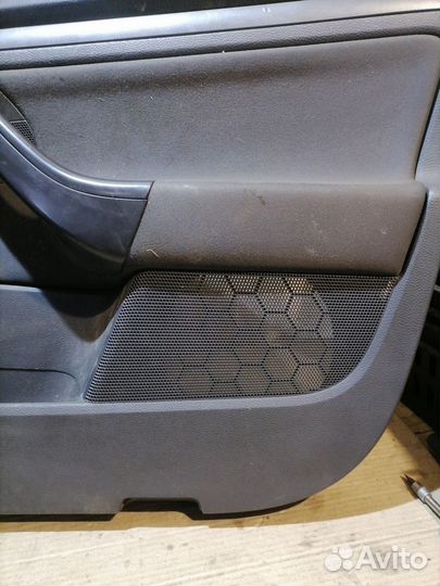 Дверные карты Volkswagen Jetta 5