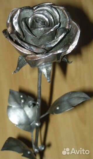 Роза из металла