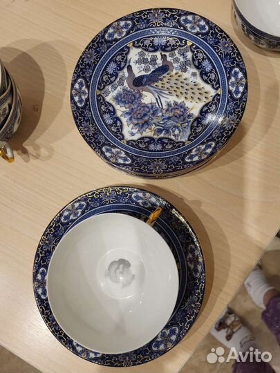 Чайные чашки с блюдцами