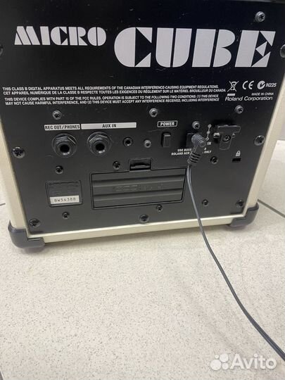 Гитарный комбоусилитель Roland MicroCube
