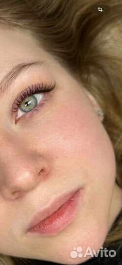 Мастер по наращиванию ресниц