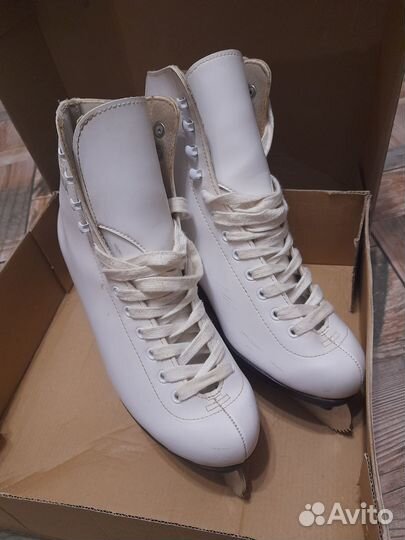 Коньки фигурные