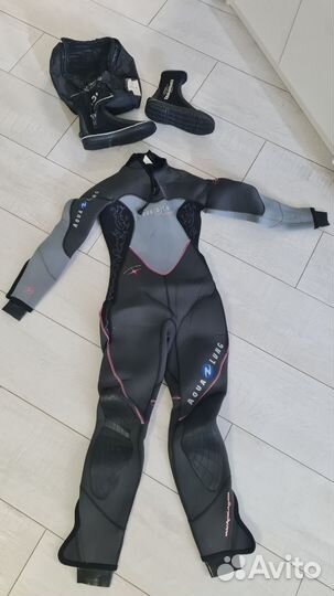 Костюм для дайвинга женский и обувь camparo