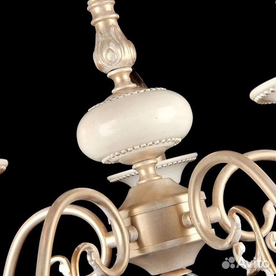 Люстра подвесная в спальню классика