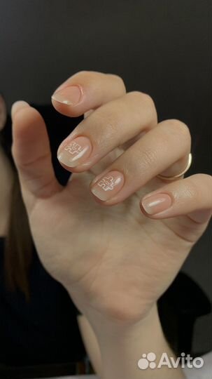 Модель на маникюр