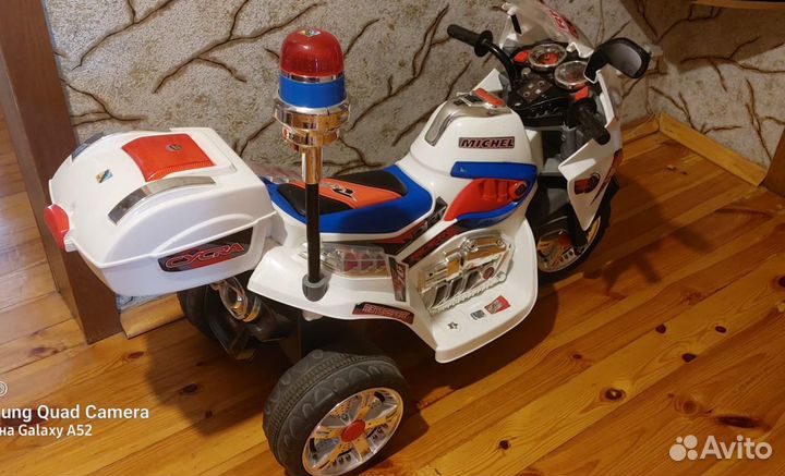 Детский трицикл на аккумуляторе