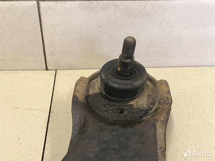 Рычаг передний левый Matrix 2001-2010