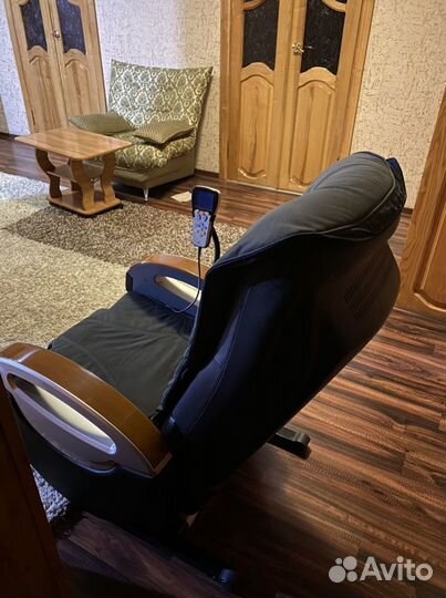 Массажное кресло