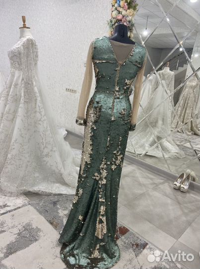 Вечернее платье