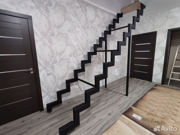 Лестница на металлокаркасе