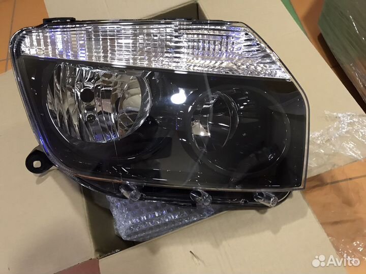 Фара правая/левая Renault Duster новая