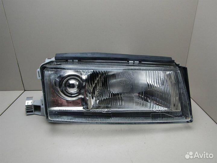 Фара правая Skoda Octavia 1997-2000