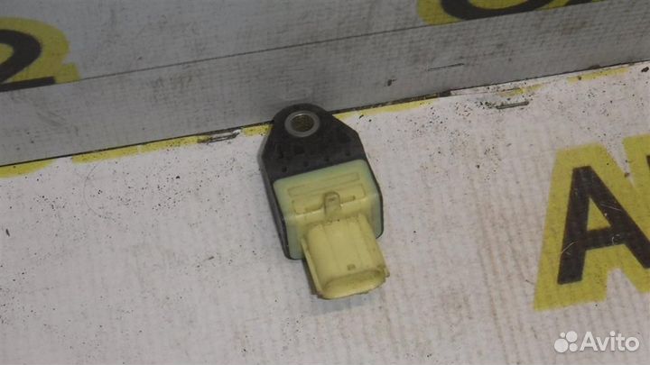 Датчик AIR BAG Toyota Camry XV40 2006-2011