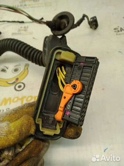 Проводка двери задняя Porsche Cayenne 958 M48.52 4