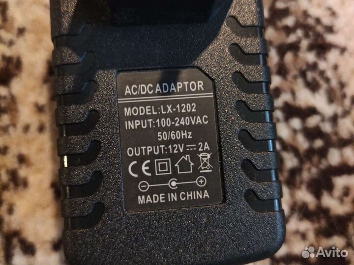 Блок питания,адаптер 12v 2a