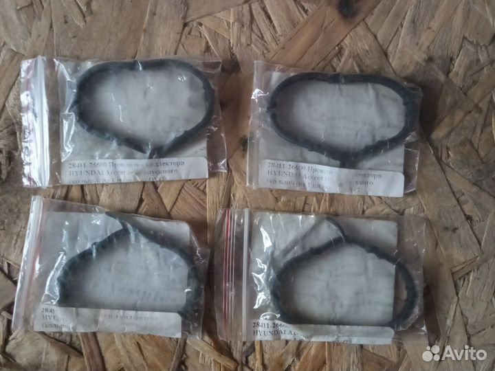 Акцент прокладки впускного кол