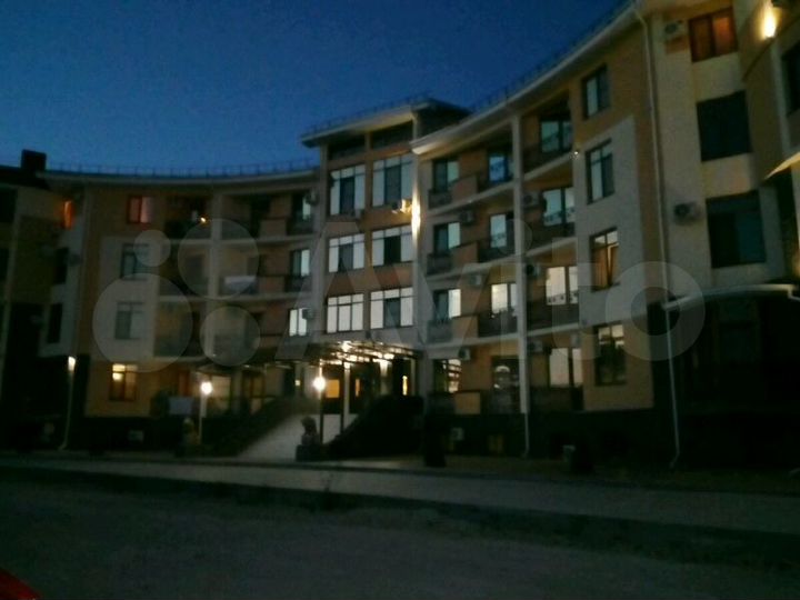 2-к. квартира, 50 м², 1/4 эт.