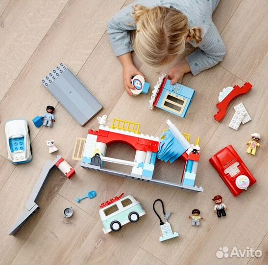 Конструктор lego duplo Town 10948 Гараж и автомойк