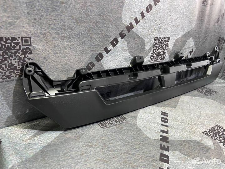 Решетка в переднюю панель передняя Man Tgx 2020