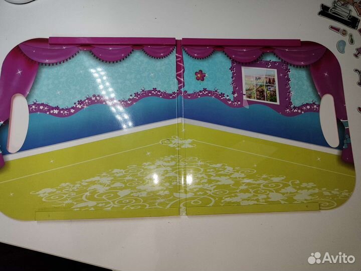 Магнитная игра: Одень куклу