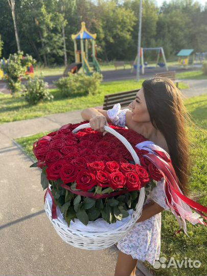 101 роза в корзине красные розы