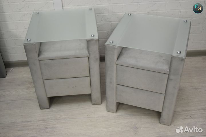 Прикроватные тумбы