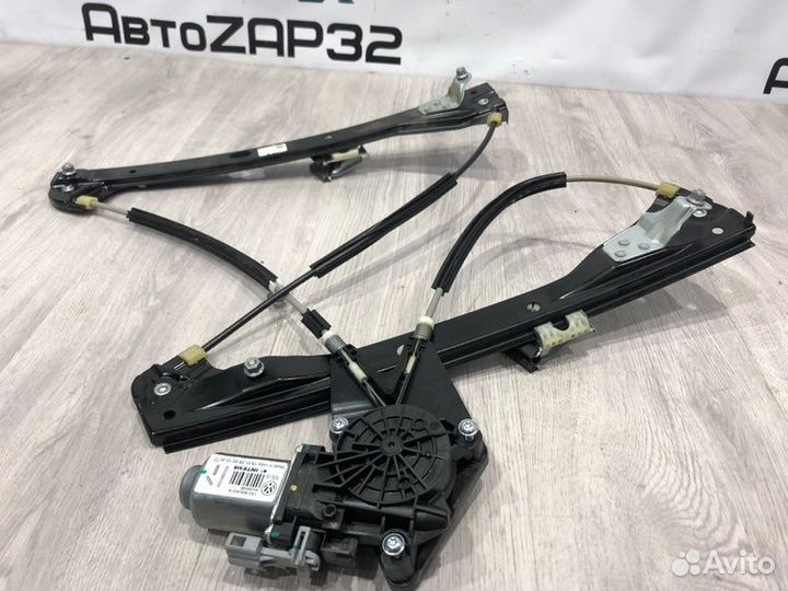 Стеклоподъемник передний правый Volkswagen Polo 5
