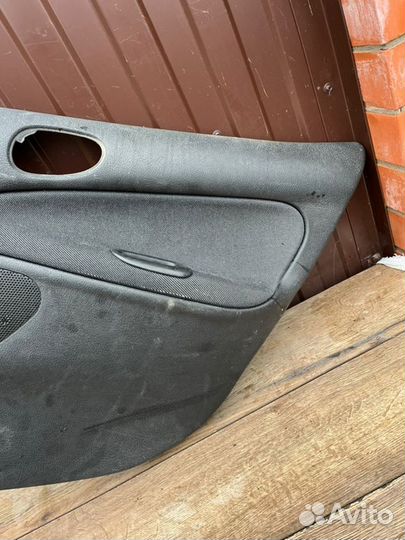 Обшивка двер задняя правая Peugeot 206 206 1.4