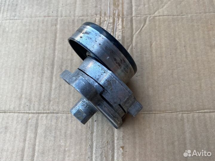 Натяжитель ремня генератора Mercedes w140 m119