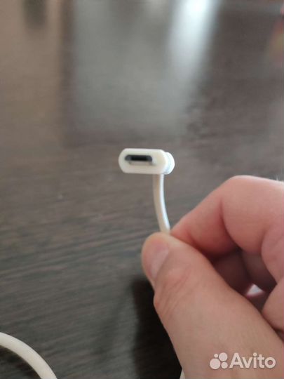 Кабель питания для смартфона