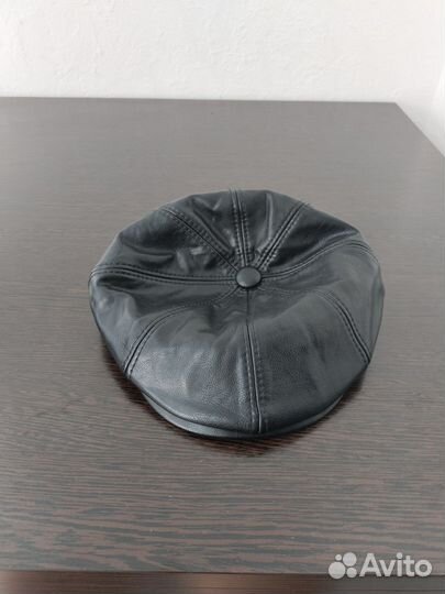 Мужская кожаная кепка
