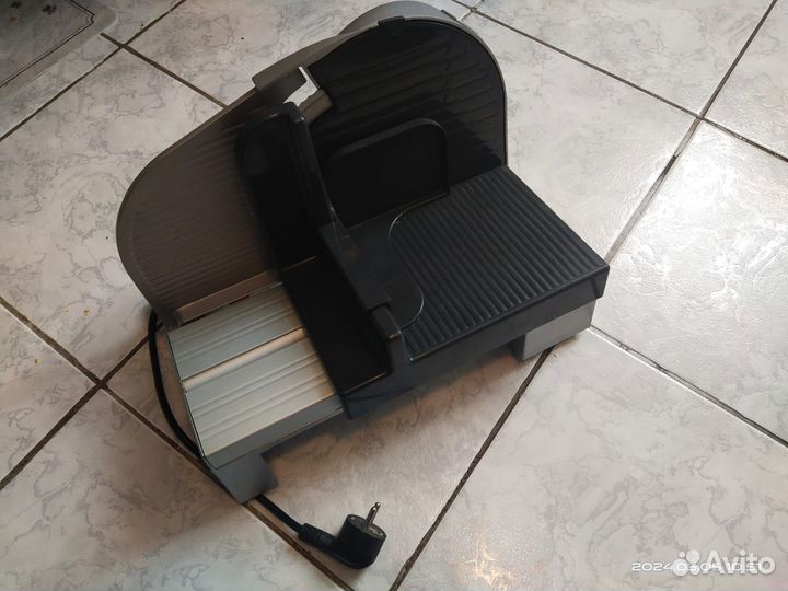 Хлеборезка-слайсер электрическая Severin