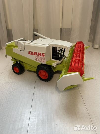 Комбайн Bruder Claas lexion 480
