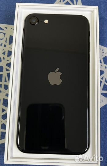 iPhone se 2020 64gb