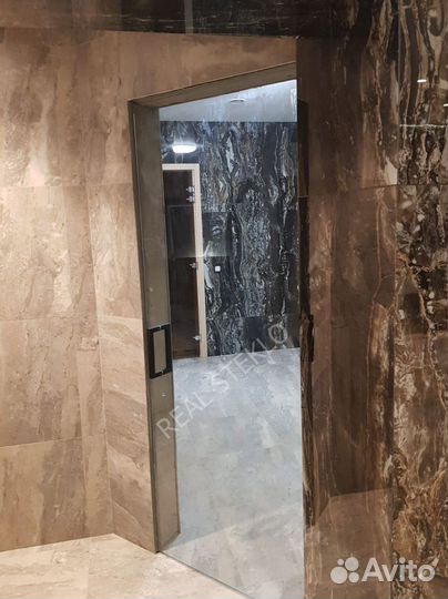 Стеклянная алюминиевая дверь