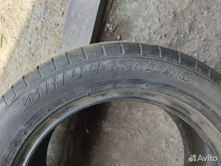 Bridgestone Potenza RE002 Adrenalin 215/55 R16 93W