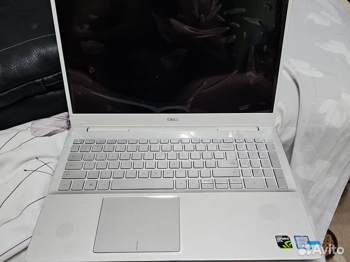 Ноутбук dell inspirion intell i7 9750H