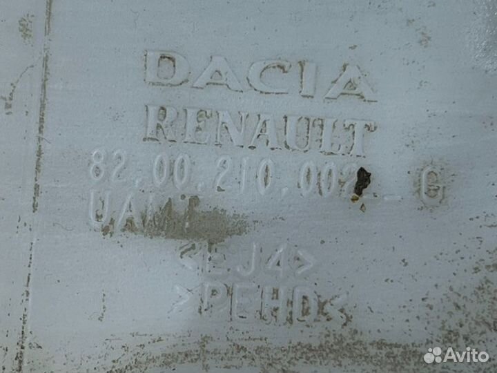 Бачок омывателя лобового стекла Renault Logan