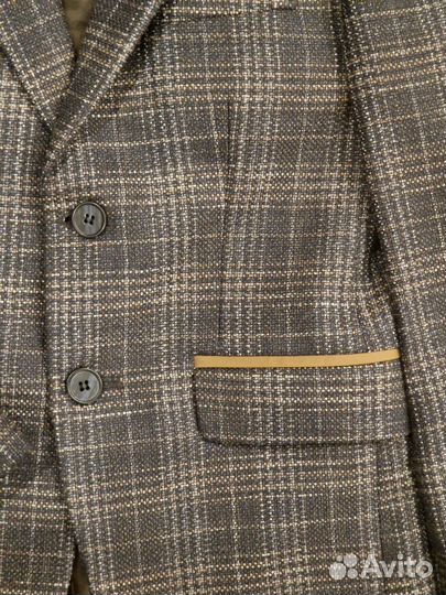 Пиджак на мальчика 122 и 104