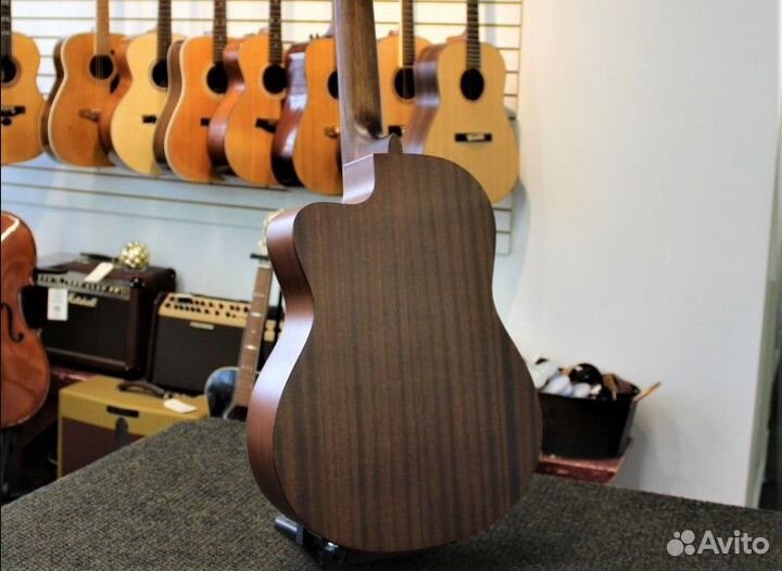 Классическая гитара со звукоснимателем Sigma + Акс